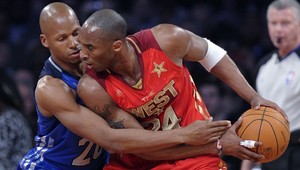 NBA All Stars: Bryant vyrovnal Pettitov rekord, Západ zdolal Východ