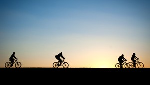 Vláda podporí cyklistov. S parkovaním to však bude problém