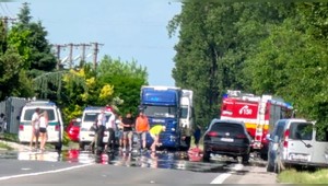 Zrážka dvoch áut: Muž počas transportu do nemocnice podľahol zraneniam