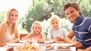 Rodičia, ktorých dieťa skončilo v nemocnici, už platiť poisťovni nemusia