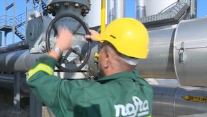 Cena plynu a elektriny klesá a spotrebúva sa ich oveľa menej, ako zvyčajne v tomto ročnom období