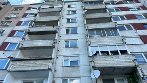 VIDEO: Poznám ho ako veľmi dobrého človeka. Musel nastať skrat, hovorí domovník údajného strelca