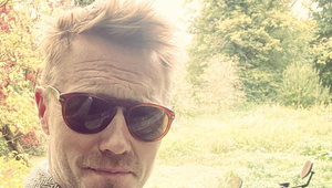 Hviezdneho speváka zronila tragická smrť milovaného brata!