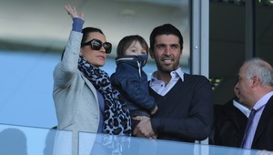 Modelka Šeredová (33) zlomila hviezdneho Buffona. Bude svadba!