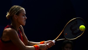 Schmiedlová zdolala Boulterovú a postúpila do 2. kola