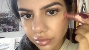 Zara začala šedivieť už v trinástich, dnes je hviezdou internetu: Wau, je nádherná!