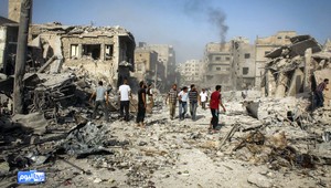 Stíhačka sa zrútila na trhovisko, 27 ľudí zahynulo