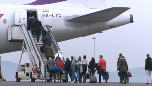 Zamestnanci letísk štrajkujú. Viaceré lety zrušili