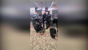 Antirúškarom zo supermarketu hrozí až päťročné väzenie. Kaliňák sa k zásahu postavil kriticky