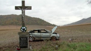 Peter (34) vrazil do stromov. Z auta letel 25 metrov