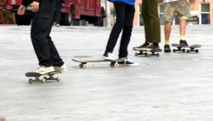 Bitka a skok na chrbát. Na videozázname si školáci brutálne vybavujú účty