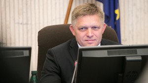 Fico chce úrad na ochranu verejného záujmu. Má chrániť ľudí bojujúcich proti korupcii