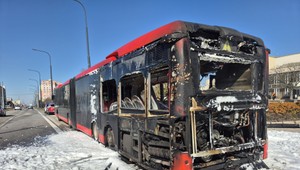 FOTOGALÉRIA: Autobus mestskej hromadnej dopravy zachvátili plamene