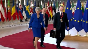 Únia poskytla Británii odklad na brexit do 31. októbra