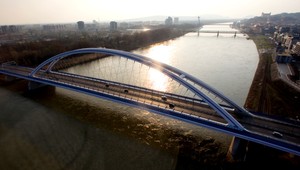 Pre haváriu plynového potrubia uzavreli Most Apollo a okolité ulice