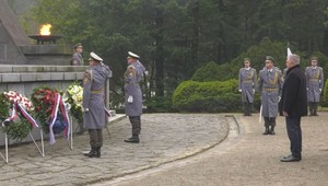 Politickí predstavitelia na Dukle: Neprepisujme dejiny len preto, že sa nám dnes nehodia