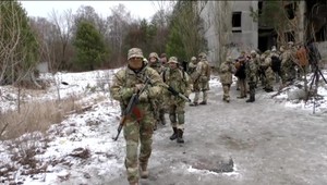 Situácia na Ukrajine: V ozbrojených silách sú matky malých detí, aj dôchodcovia. Niektorí sa pripravujú na najhoršie