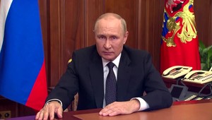 Putin podpísal zmluvy o pripojení ukrajinských regiónov k Rusku