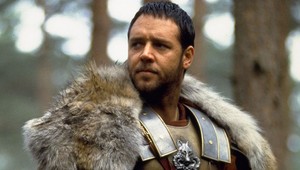 Aha, aký je z neho zanedbaný „pupkáč": Svalnatý Gladiátor je dnes na nepoznanie!