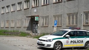 Manželia prežili noc hrôzy: V dome ich zviazali a okradli lupiči