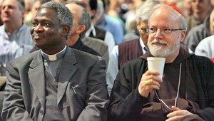 Bude novým pápežom černoch? Tipéri veria Turksonovi z Ghany