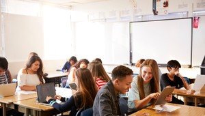 Rektori vysokých škôl chcú začať výučbu prezenčne. Pandémia to môže takto upraviť