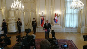 Prezident Kiska chce upokojiť politickú krízu