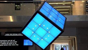 Pomôže v boji proti ekonomickej koronakríze tlačenie nových peňazí? Ekonóm má jasný názor