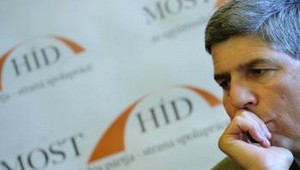 Okrem dvoch ministrov dostane Most-Híd aj piatich štátnych tajomníkov