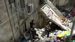 Pri Neapole sa zrútila budova, z trosiek vytiahli ľudí