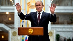 Putin po rokovaní s Porošenkom: Kyjev musí vyjednávať s povstalcami