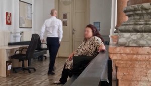 Za košík so zeleninou päť rokov v base. Riaditeľka úradu práce neodolala úplatku