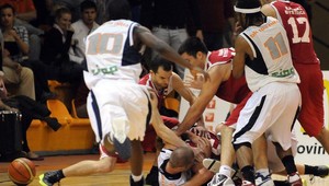 Husté! Bitka na basketbale v Nitre