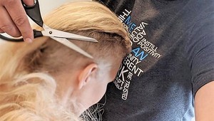 FOTO: Aneta Parišková prišla o vlasy, postavila sa k tomu statočne!