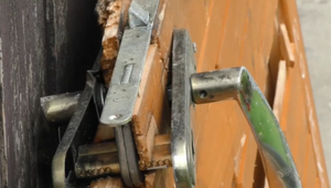 Polícia varuje: V Bratislave sa množia vlámačky do bytov