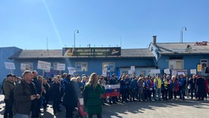 Železničiari chcú protestami upozorniť na havarijný stav tratí a nízke platy