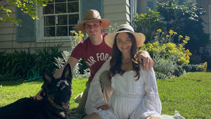 Herečka z Harryho Pottera a syn zakladateľa Playboya sa stali rodičmi!