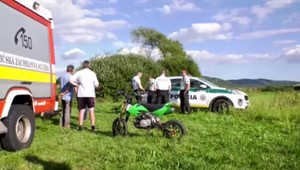 Na lúke pri Detve pristával záchranársky vrtuľník. Pri nehode na motorke sa zranil 58-ročný muž