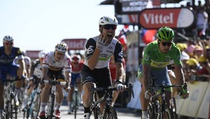 V 14.etape Cavendishov triumf s číslom 30, Sagan tretí