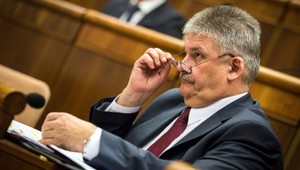 Minister Richter dáva emócie bokom, Čistý deň je zložitý prípad