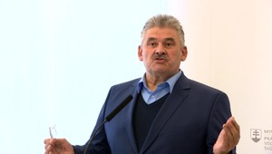 Ján Richter bol najprv u Kisku, neskôr u Fica. Smer opísal sociálny balíček