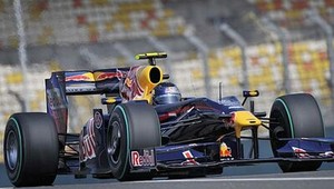 Vettel po druhýkrát v živote z prvého roštu