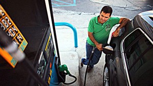 POROVNANIE. V Rakúsku je benzín lacnejší, ako na Slovensku