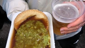 Anglický bulvár zozbieral najhoršie jedlá z futbalových bufetov