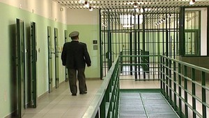 Do väznice prišla anonymná vyhrážka. Civilistom zakázali návštevy