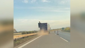 Desivá jazda kamionistu na D1: Ľudia volali políciu, desiatky kilometrov ho ale nikto nezastavil