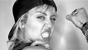 Urážka supermodelky?! Miley po nej pomenovala svojho buldoga!