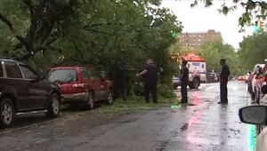 Ničivá búrka si vyžiadala dve obete. Jednou z nich je 11-ročné dievča