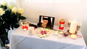 Rodina a známi sa poslednýkrát rozlúčili s Violou, ktorá po brutálnom napadnutí zomrela