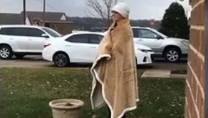 DOJÍMAVÉ VIDEO: Žiaci zaspievali ťažko chorej učiteľke koledy